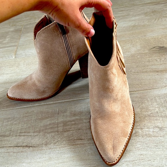 NWOT Beast Fashion Side Detail Faux Suede Taupe Booties - Picture 3 of 8